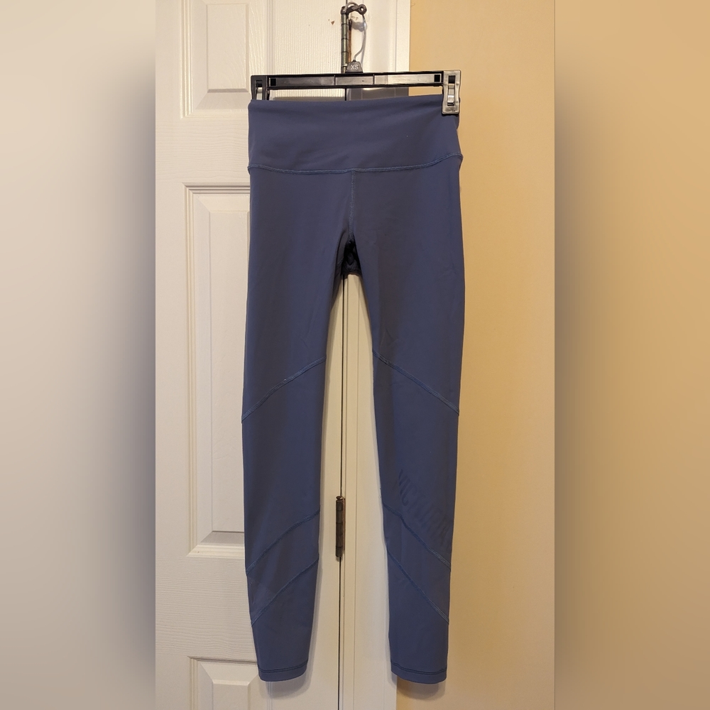 Victoria's sport leggings